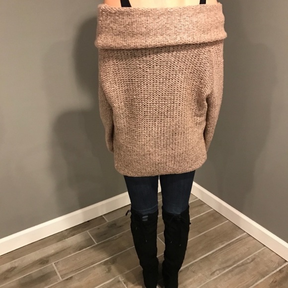 Boutique Mauve pink thick, stretchy, soft off shoulder oversized chunky sweater - Picture 4 of 6